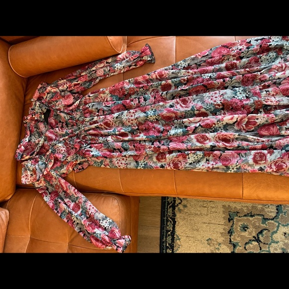 Beautiful Zara MIDI Dress - Picture 2 of 5